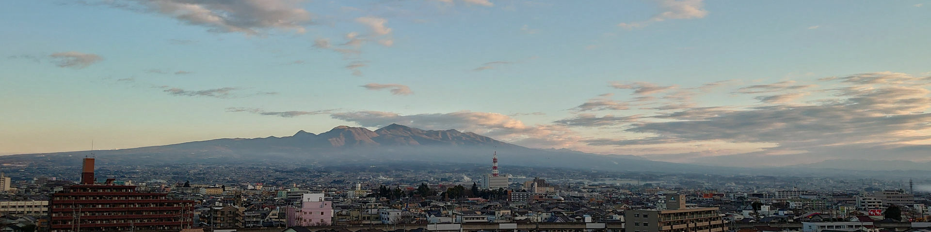 宮城野にひかえる赤城山